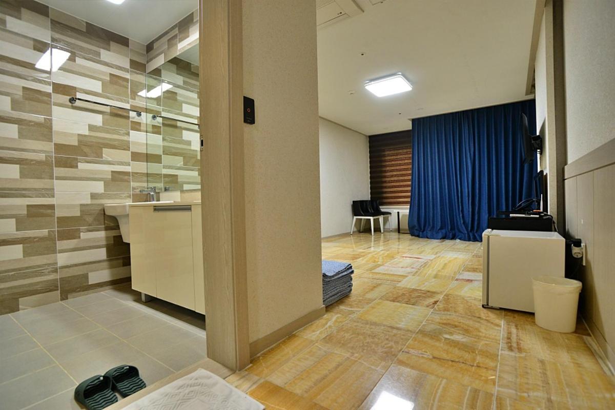 The Four Hills Jeju Hotel Exterior foto