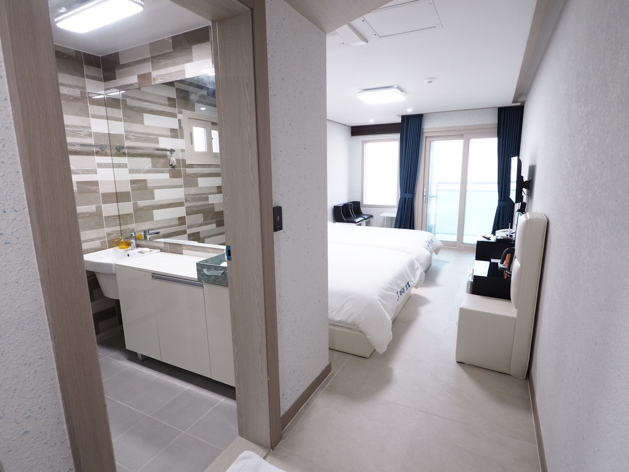 The Four Hills Jeju Hotel Exterior foto
